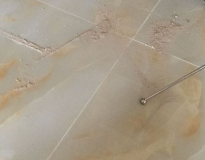 邵东瓷砖空鼓维修公司分享粘合剂选择不当在瓷砖铺贴过程中可能导致以下问题